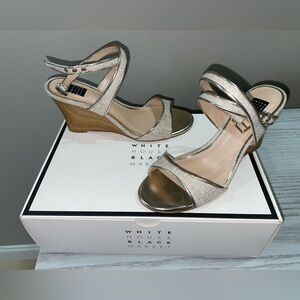 WHITE HOUSE BLACK MARKET. Worn once. Like new!